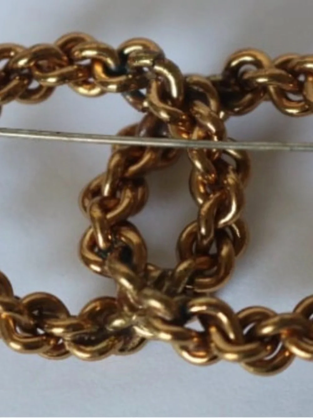 Vintage Gold Toned Circle Chain Link Brooch Pin